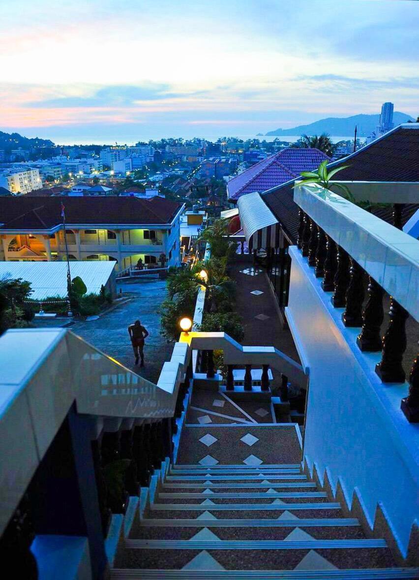 Aksarai Hotel Patong Екстериор снимка